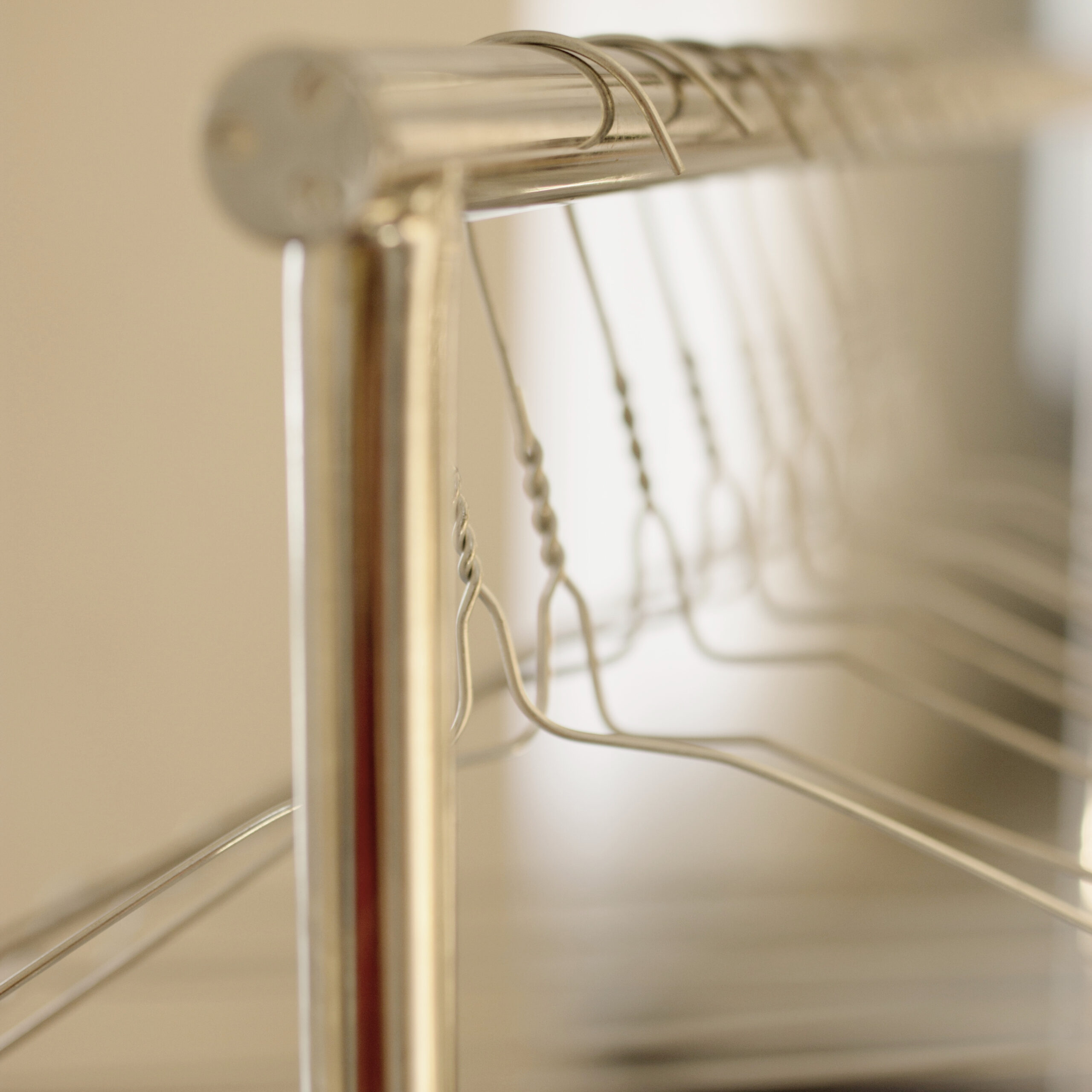 kledingrek WEB & EVE met hangers